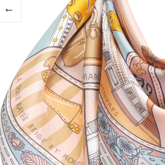 Louis Vuitton Carre Jeu de Louis in blush scarf - Picture 5 of 6